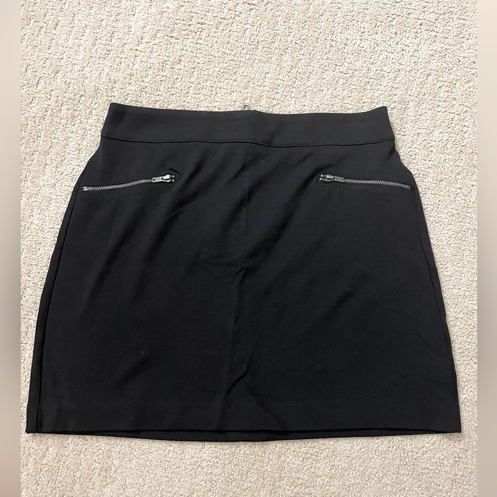 Forever 21 Black Mini Skirt - Circa early 2000’s - Women’s M